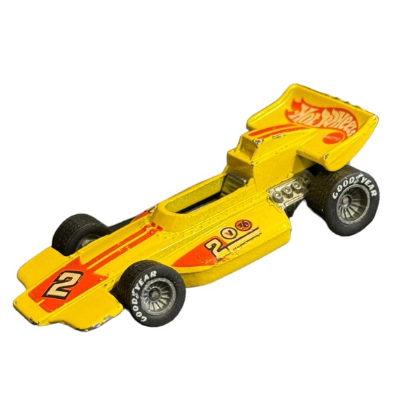 Hot Wheels Collectibles Formula 1 Collectibles Series - Picture 12 of 15